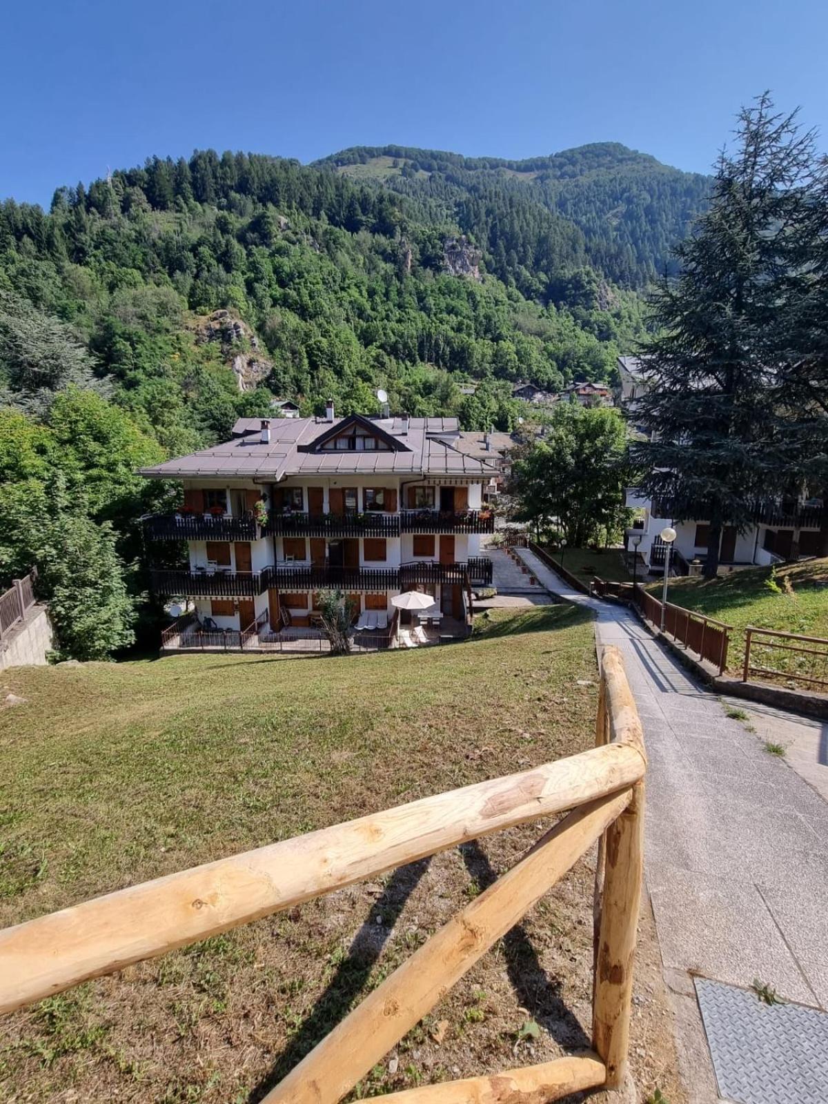 La Casa Del Cervo Apartment Limone Piemonte Luaran gambar